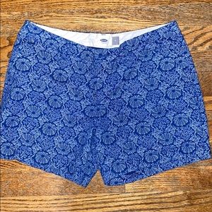 Printed blue shorts